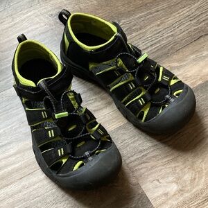Keen Black and Lime Green Hybrid Sandal